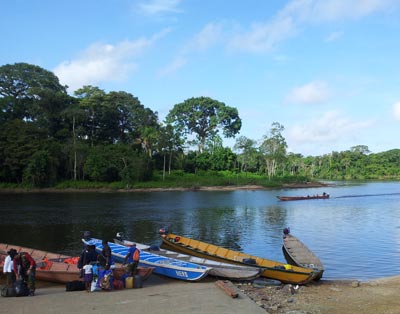 Atjoni, binnenland van Suriname